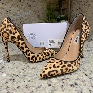 Steve Madden leopard print pumps 7.5